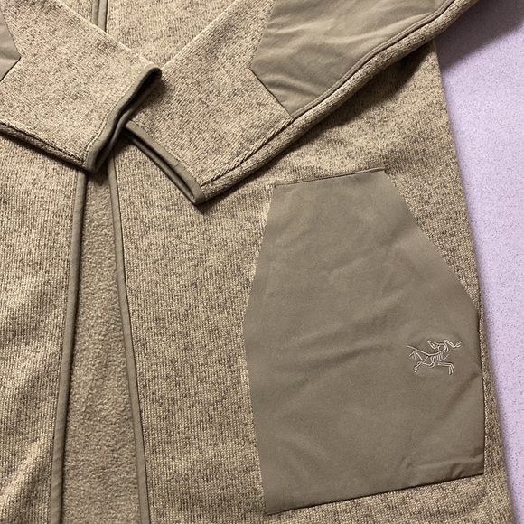 Arc’teryx Women’s Army Green fleece sweater - Picture 4 of 12
